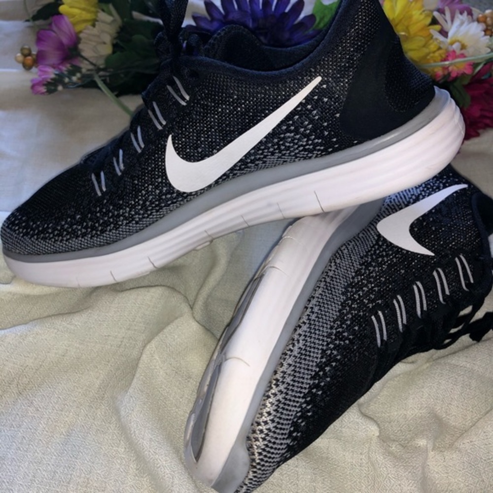 Nike Womens Shoes Sz. 8 - Picture 7 of 8